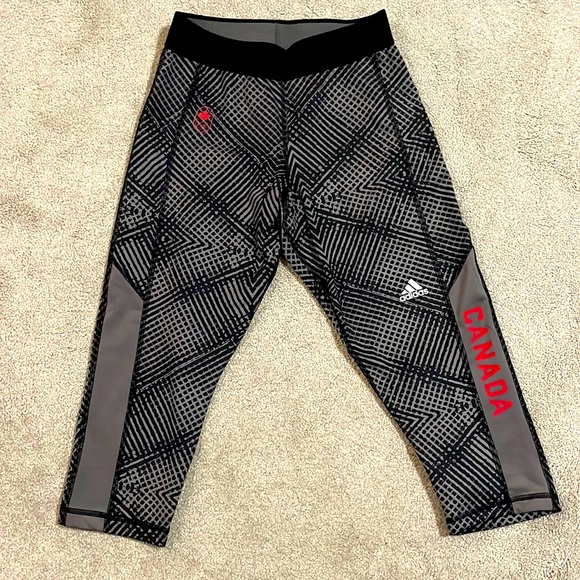 Adidas Team Canada capris leggings. Size small - Picture 1 of 6
